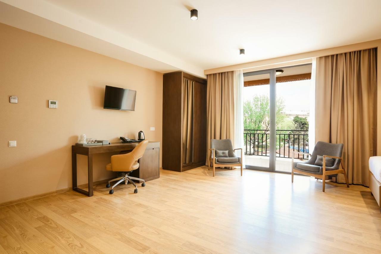 Elisi By Gtm Hotel Tbilisi Ngoại thất bức ảnh